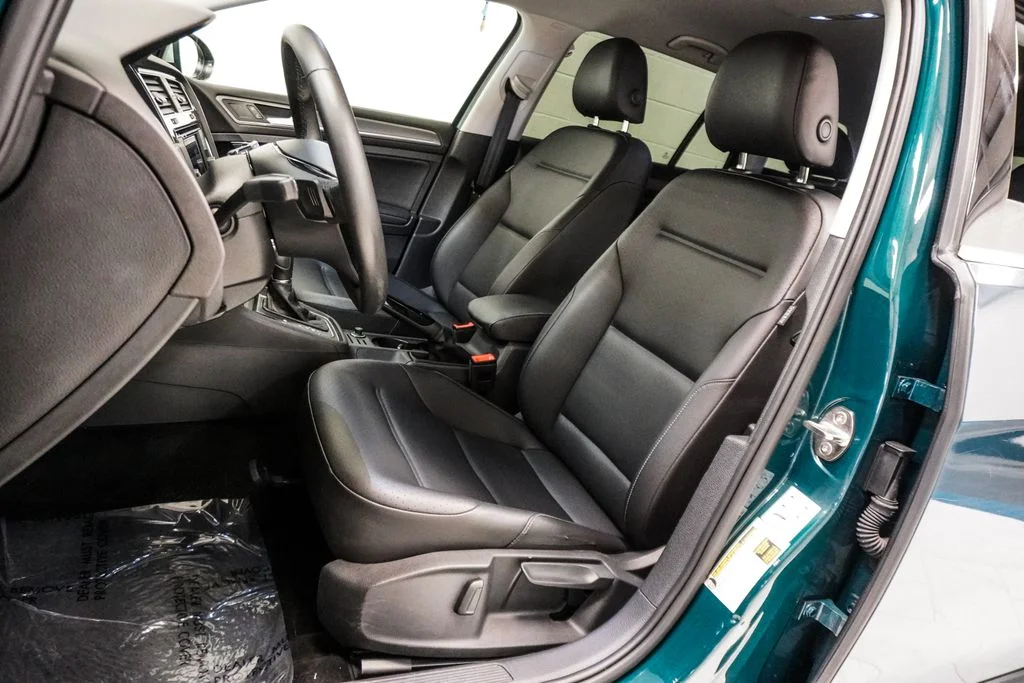 Used 2019  Volkswagen TSI S image 6