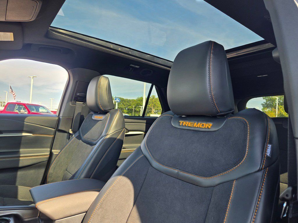 2026 Ford Explorer Tremor - Photo 28