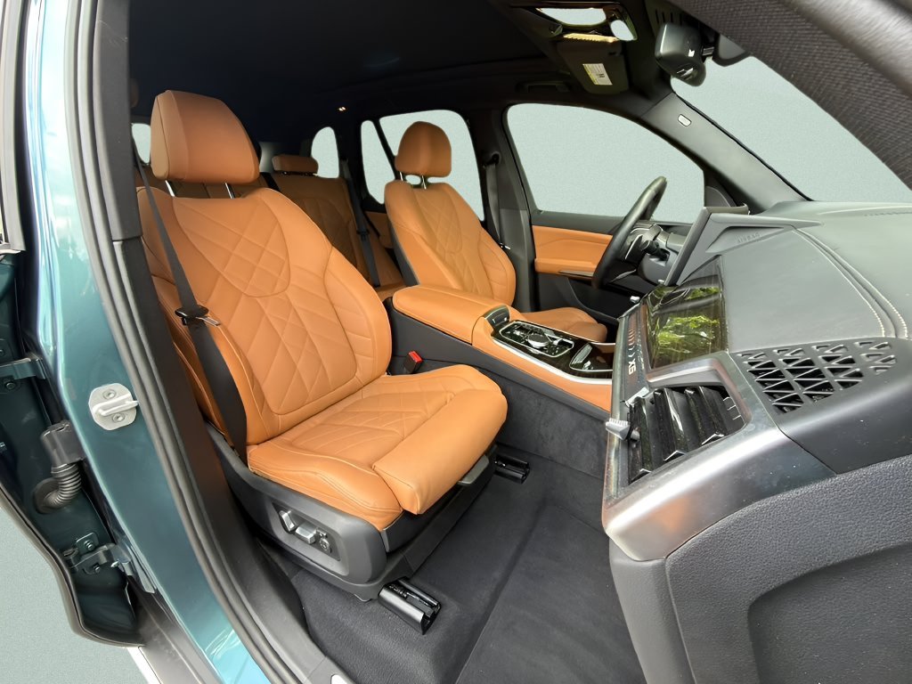 Certified Used 2024 Blue BMW xDrive40i image 24
