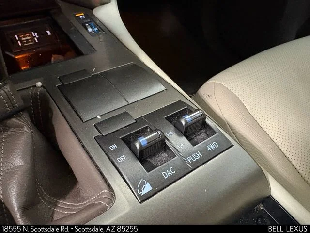 Used 2019  Lexus 460 image 28