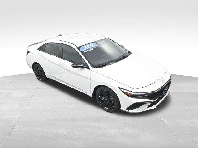 New 2026 White Hyundai SEL Sport image 22
