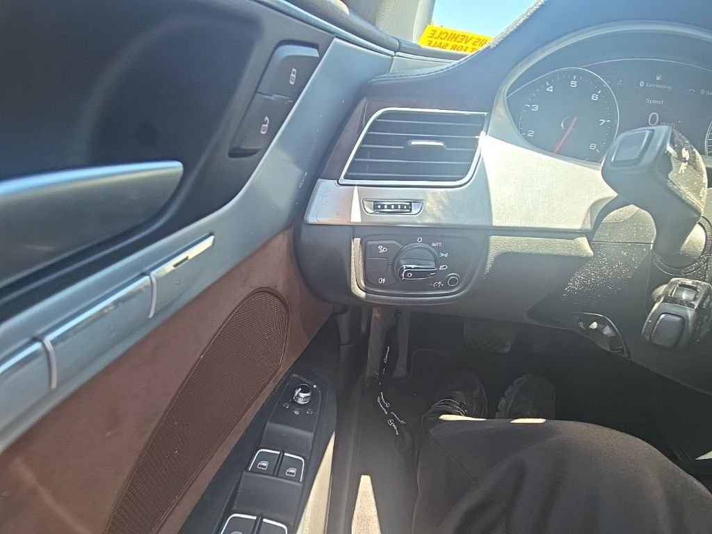 Used 2014  Audi 4.0T image 21
