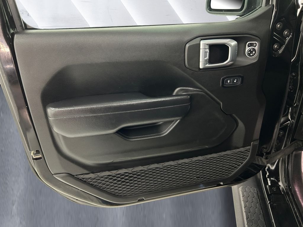 Used 2024 Black Jeep Sport S image 12