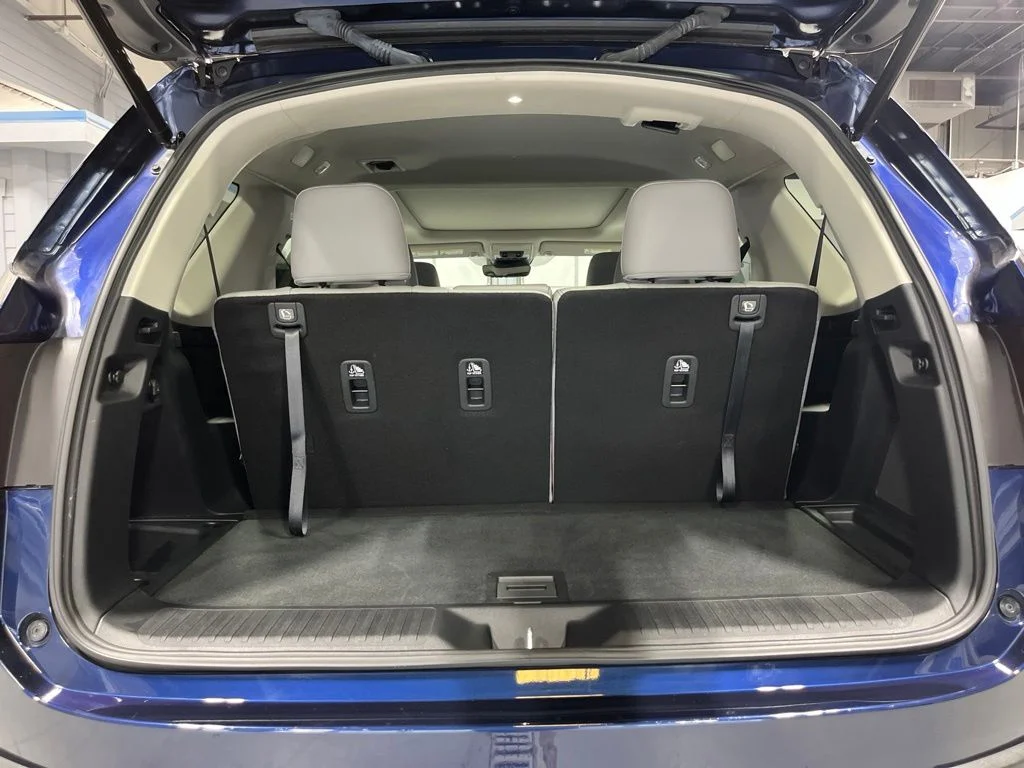 Used 2025 Obsidian Blue Pearl Honda Touring image 35