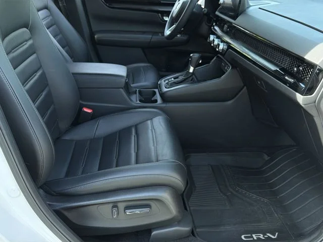 Used 2025 White Honda EX-L image 33