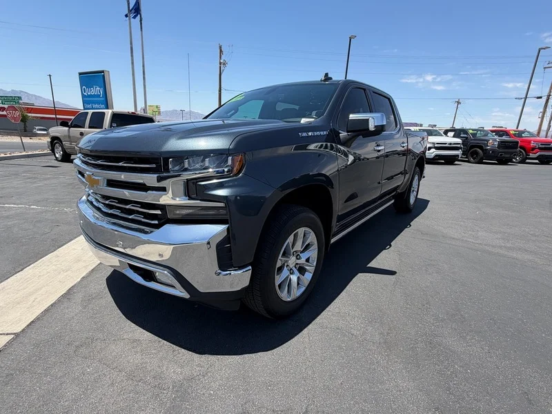 Used 2019 SHADOW GRAY METALLIC Chevrolet LTZ image 7
