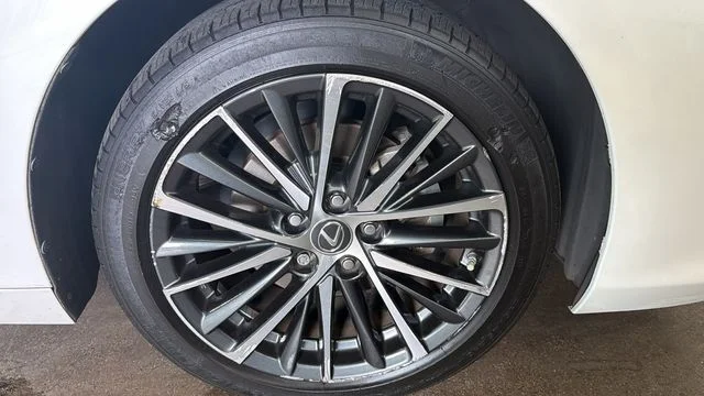 Used 2023 White Lexus 350 Luxury image 9
