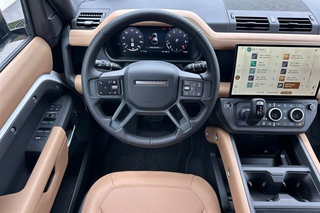 New 2026 Fuji White Land Rover S image 13