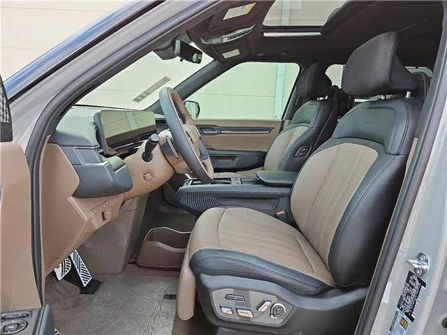 New 2026 Wolf Gray Ebony Black Roof KIA GT-Line (A1) All-Wheel Drive image 10