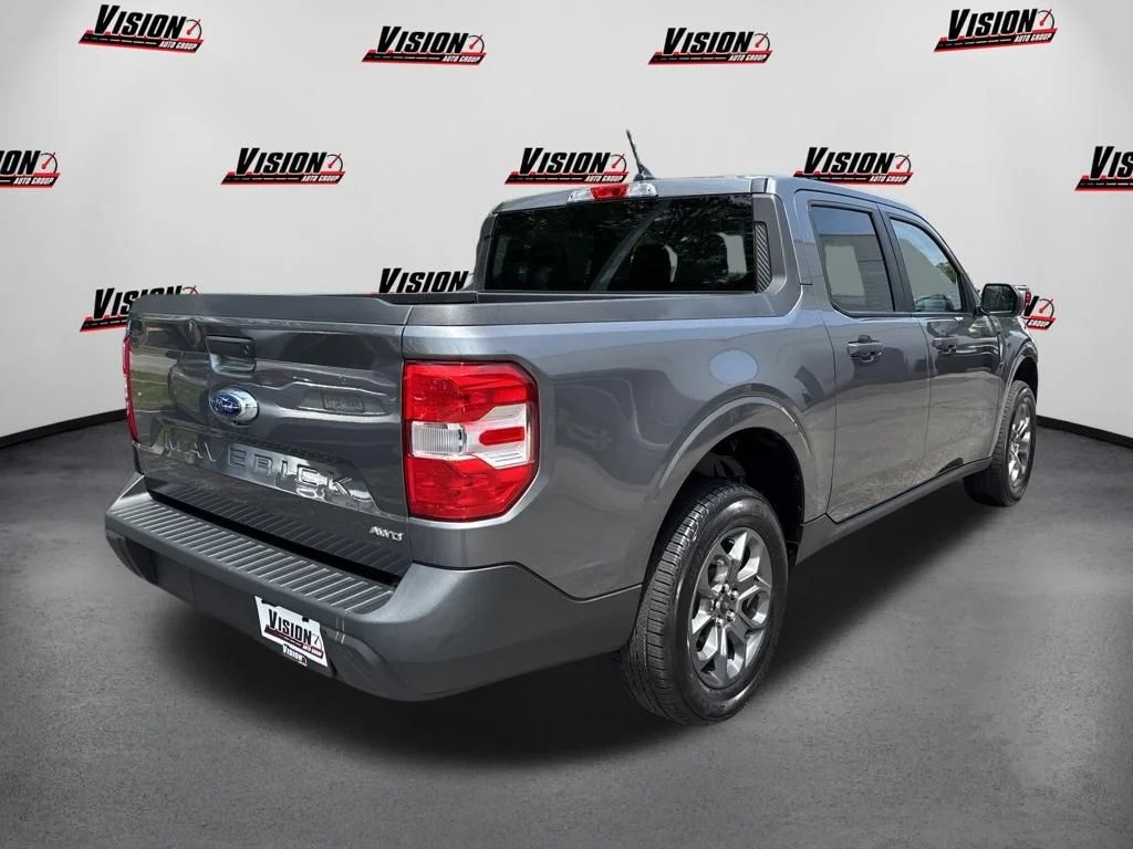 Used 2024 Gray Ford XLT image 5