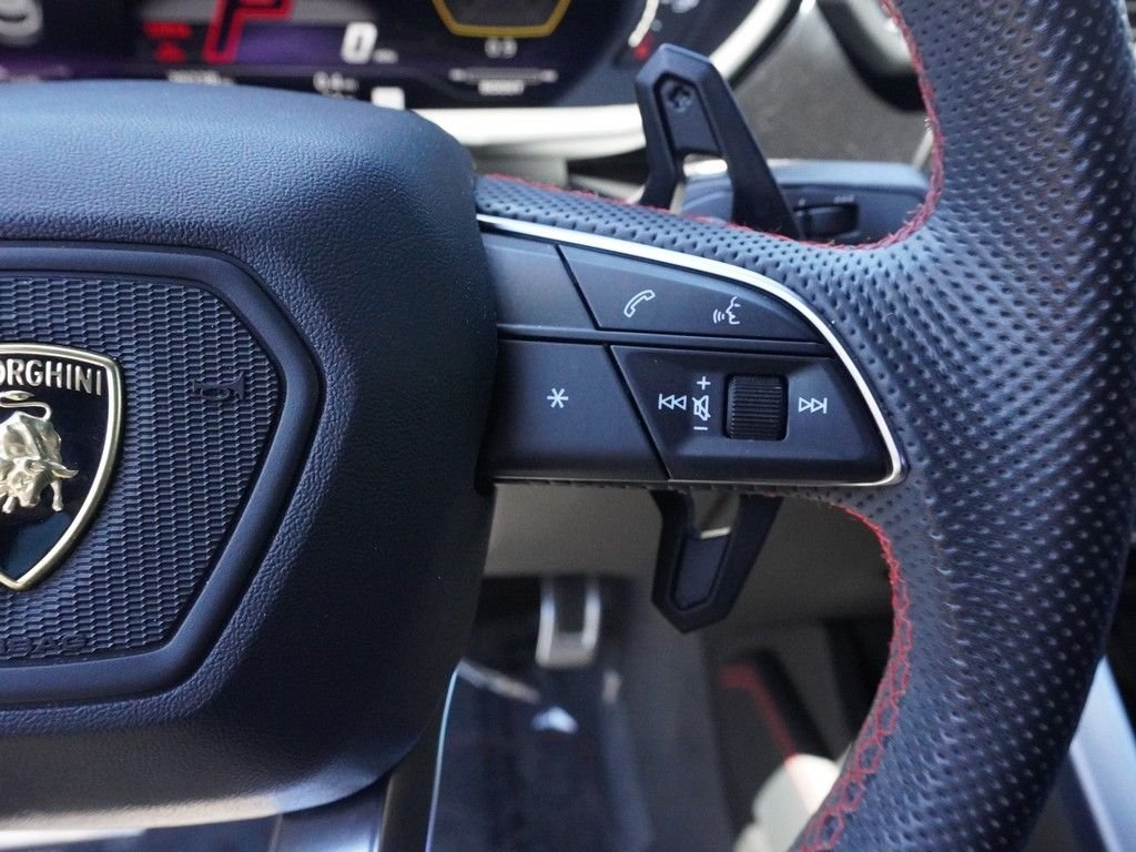 Used 2020 Black Lamborghini Base image 52
