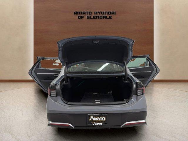 New 2026 Blue Hyundai SE image 4