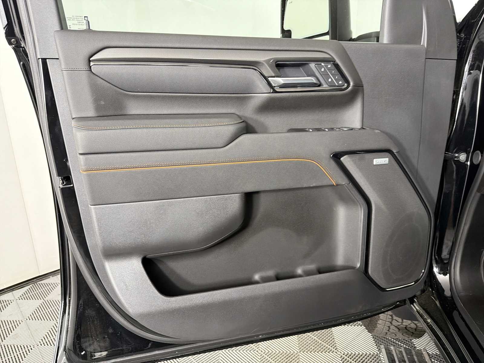 2026 GMC Sierra 2500HD AT4 - Photo 8