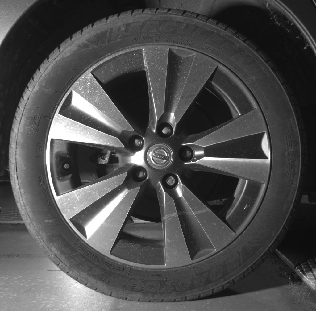 Used 2015 Gray Nissan SV image 27