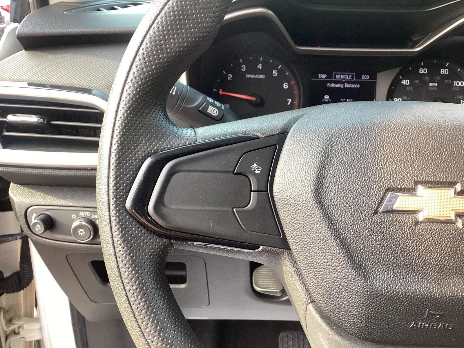 Used 2022 Summit White Chevrolet LS image 14