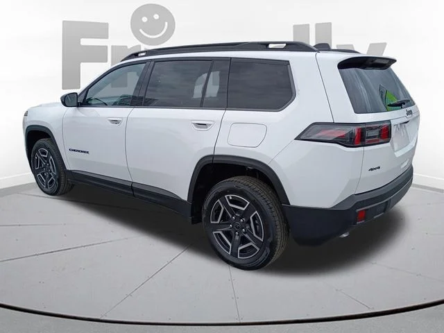 New 2026 Bright White Clear-Coat Exterior Paint Jeep Laredo image 7