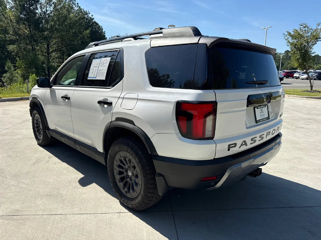 Certified Used 2026 Platinum White Pearl Honda TrailSport image 6