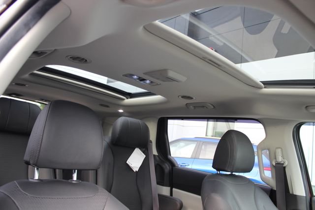 Used 2024 Red Kia SX Prestige image 37