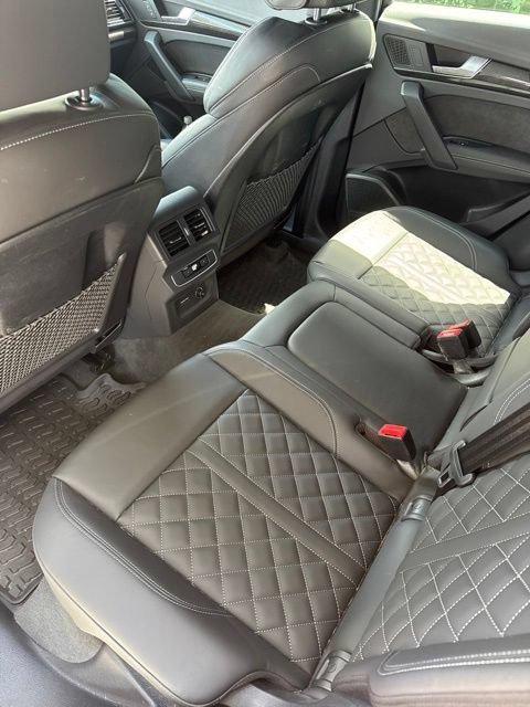 Used 2024 Gray Audi Premium Plus image 4