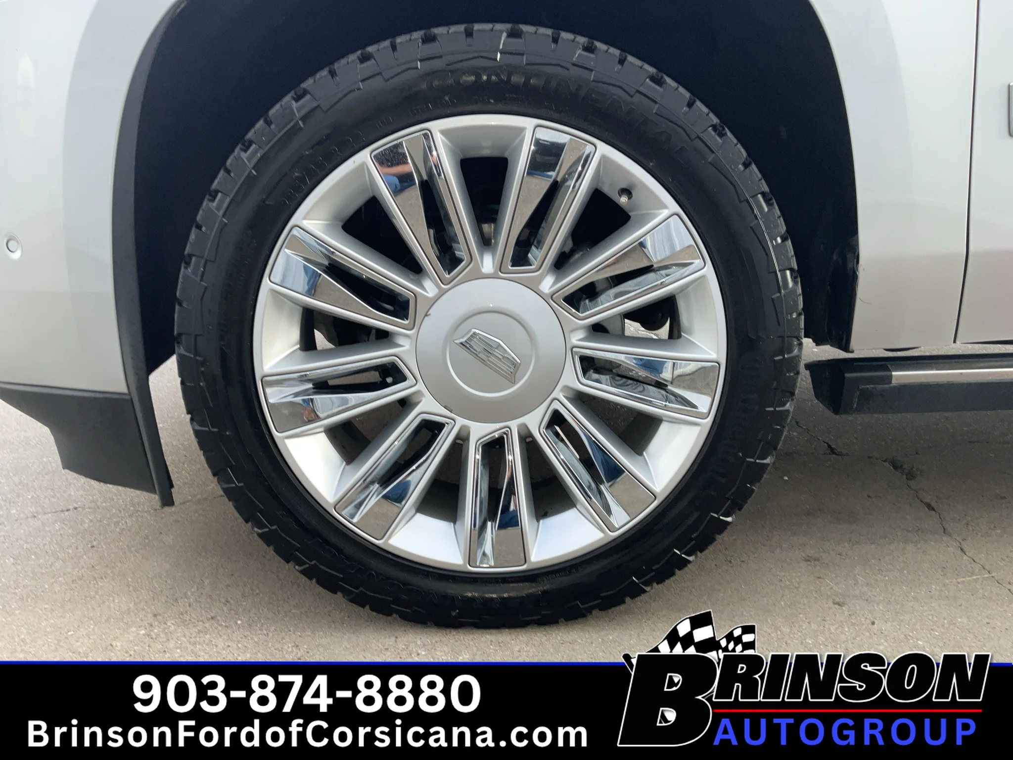 Used 2018 Radiant Silver Metallic Cadillac Platinum image 14