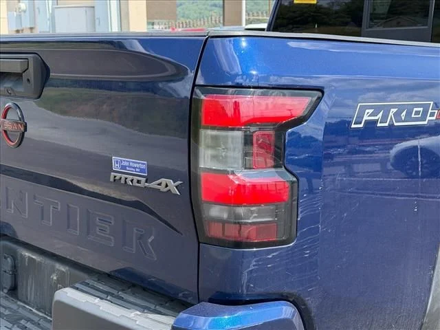 Used 2022 Blue Nissan PRO-4X image 9