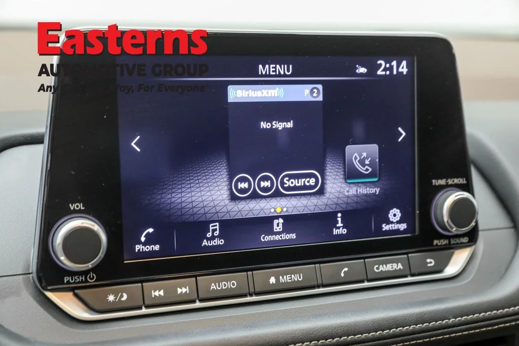 Used 2023 White Nissan SV image 19