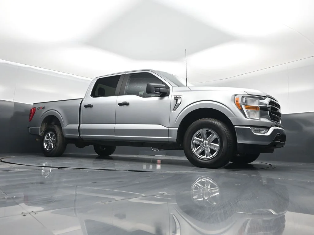 Certified Used 2022  Ford XLT image 4