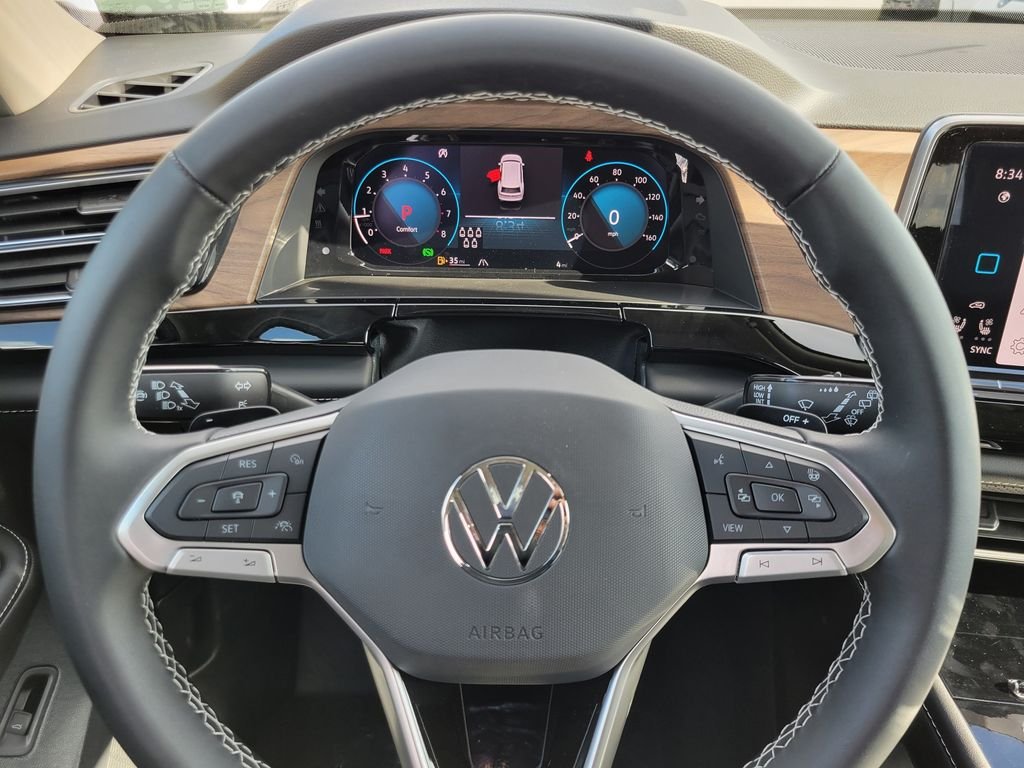 New 2026 White/off-white Volkswagen 2.0T SE w/Technology image 14