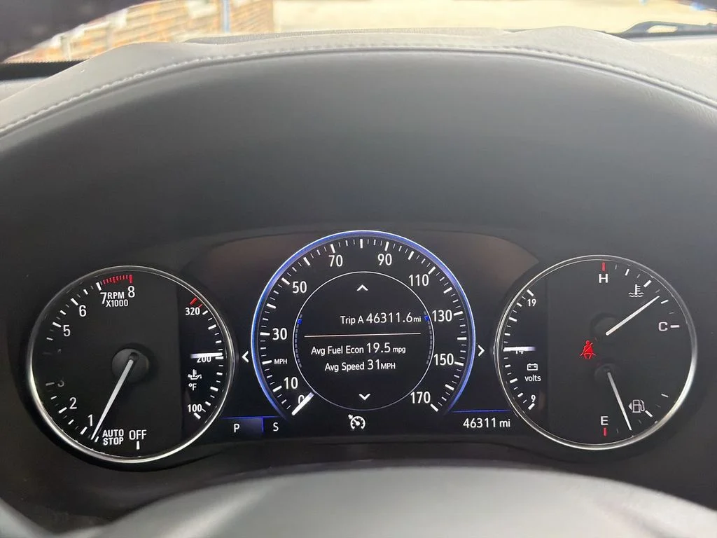 Used 2023 White Buick Avenir image 12