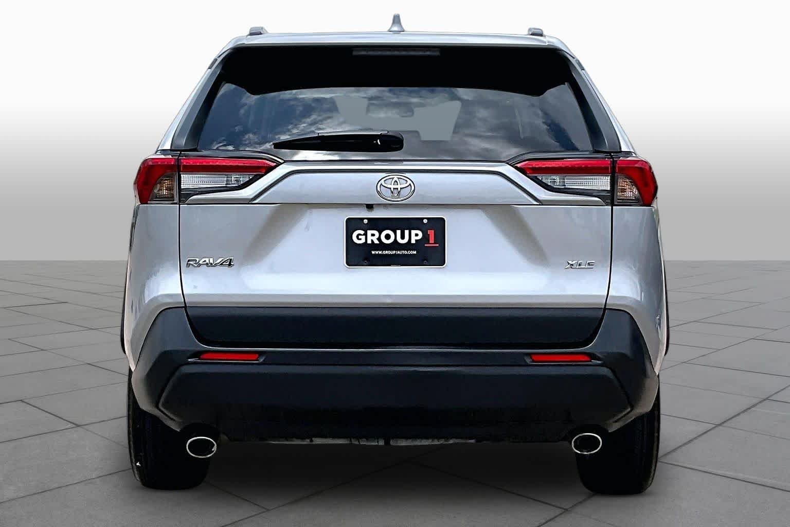 Certified Used 2025 Silver Sky Metallic Toyota XLE image 5