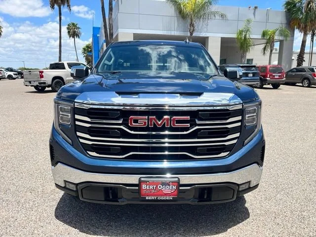 Used 2022 PACIFIC BLUE METALLIC GMC SLT image 2