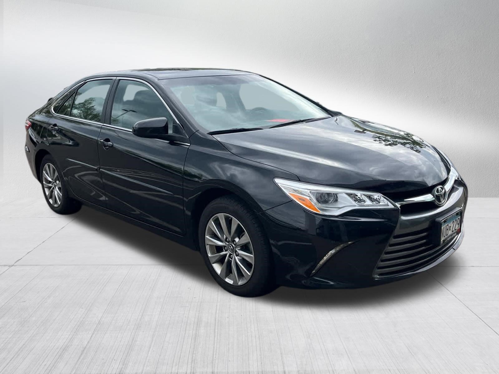 Certified 2017 Toyota Camry XLE with VIN 4T1BK1FKXHU582836 for sale in Golden Valley, Minnesota