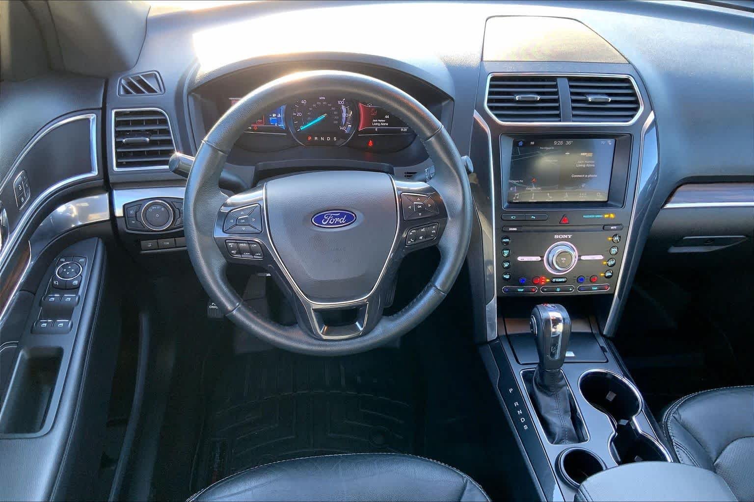 View vehicle photo 6