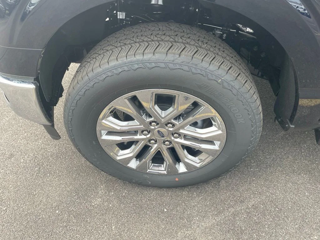 New 2026 Antimatter Blue Metallic Ford Lariat® image 9