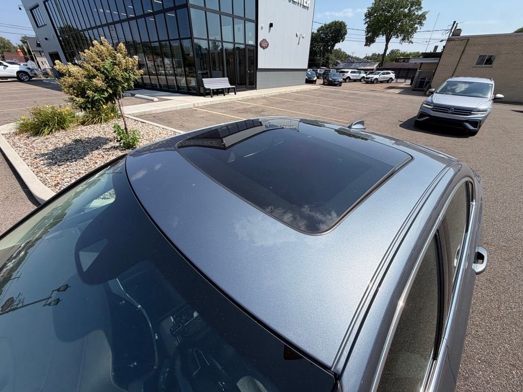 Used 2020 Gray Volvo T6 Inscription image 2