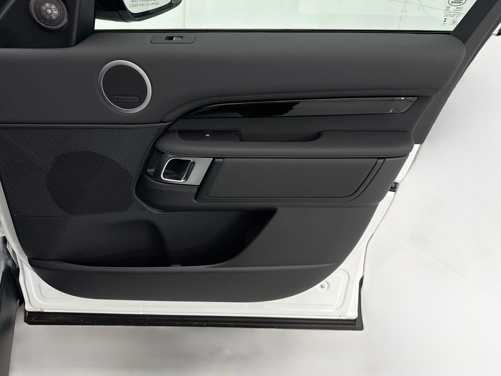 New 2026 Fuji White Land Rover S image 24
