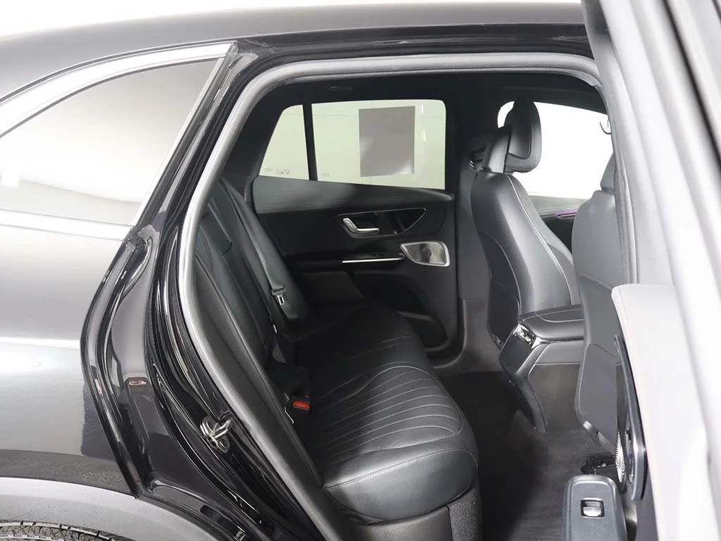 Used 2023 Black Mercedes-Benz 500 SUV image 34
