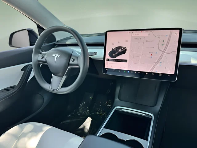 Used 2022  Tesla Long Range image 7