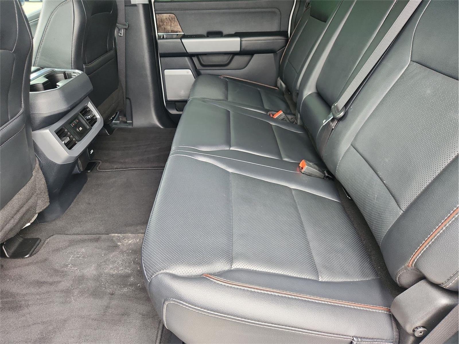 2024 Ford F-350 Super Duty Lariat - Photo 25
