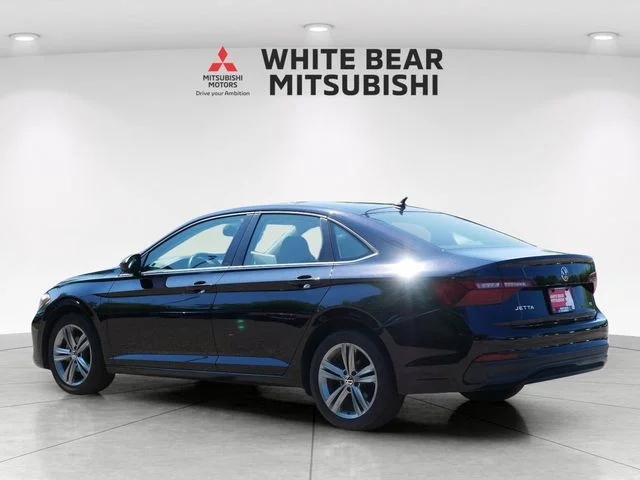 Used 2024 White Volkswagen 1.5T SE image 4
