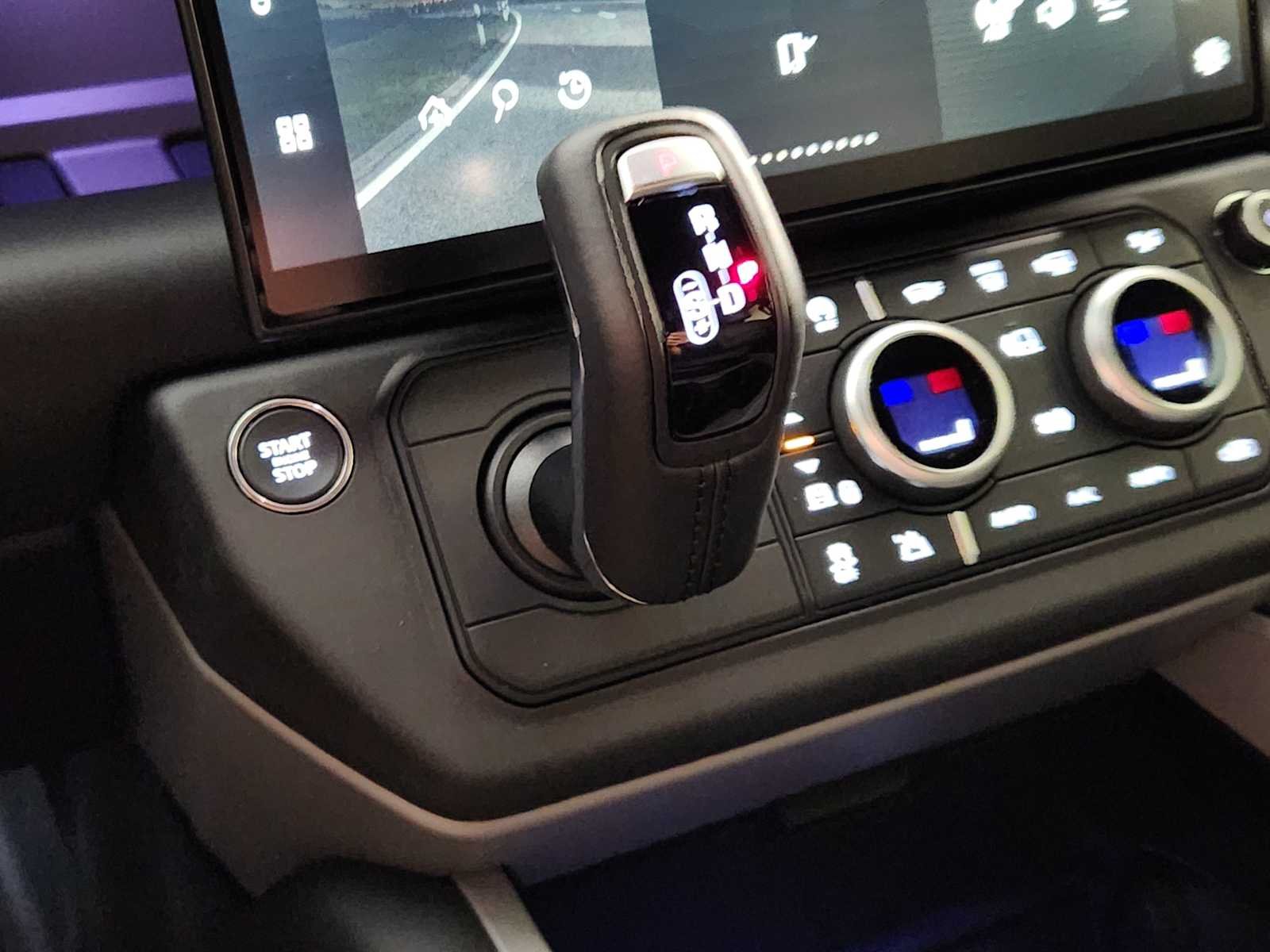 2026 Land Rover Defender V8 - Photo 20