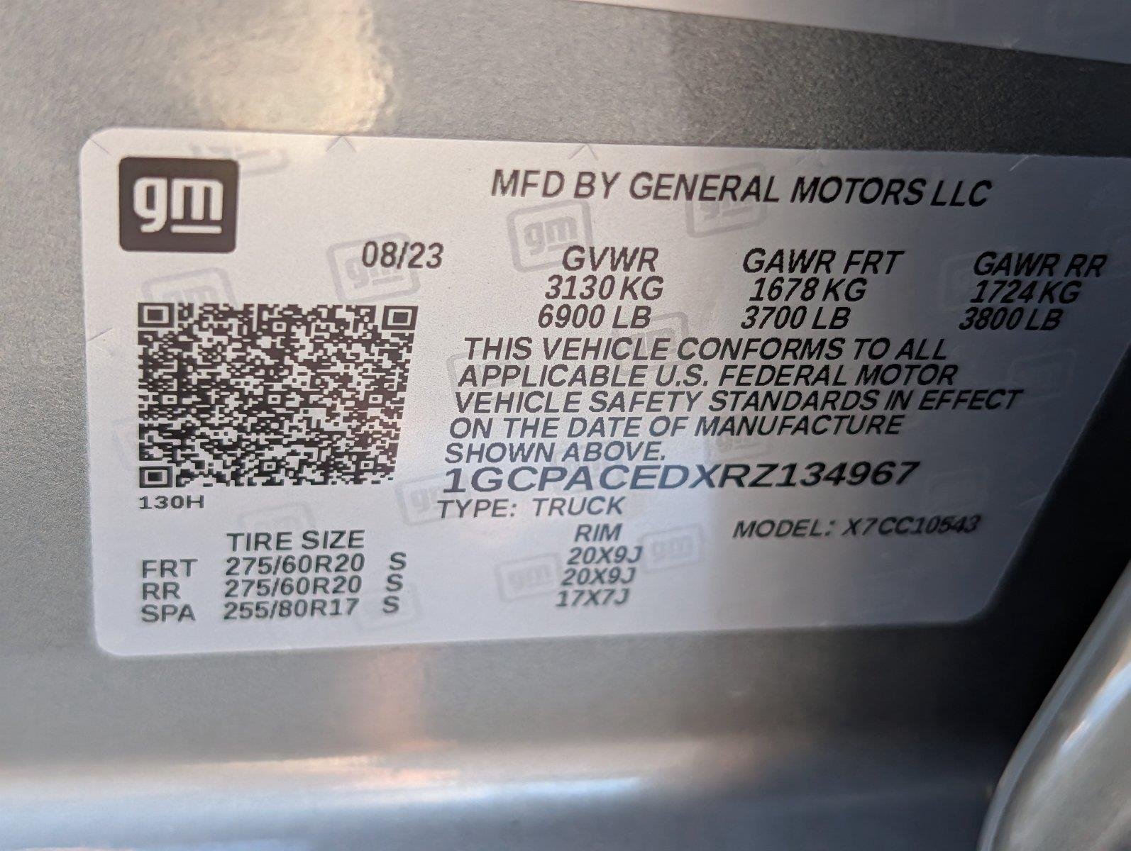 Used 2024 Sterling Gray Metallic Chevrolet LT image 36