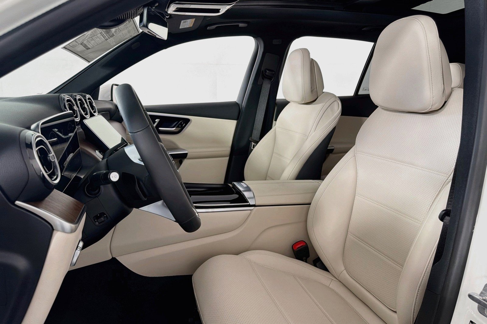 New 2026 Polar White Mercedes-Benz GLC 300 SUV image 16