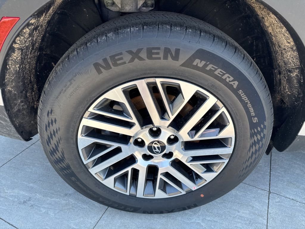 New 2026 Silver Hyundai SEL Premium image 2