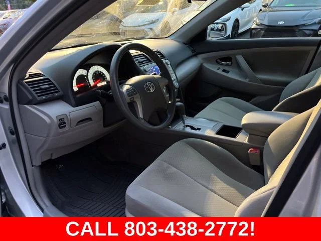 Used 2009 Silver Toyota  image 5