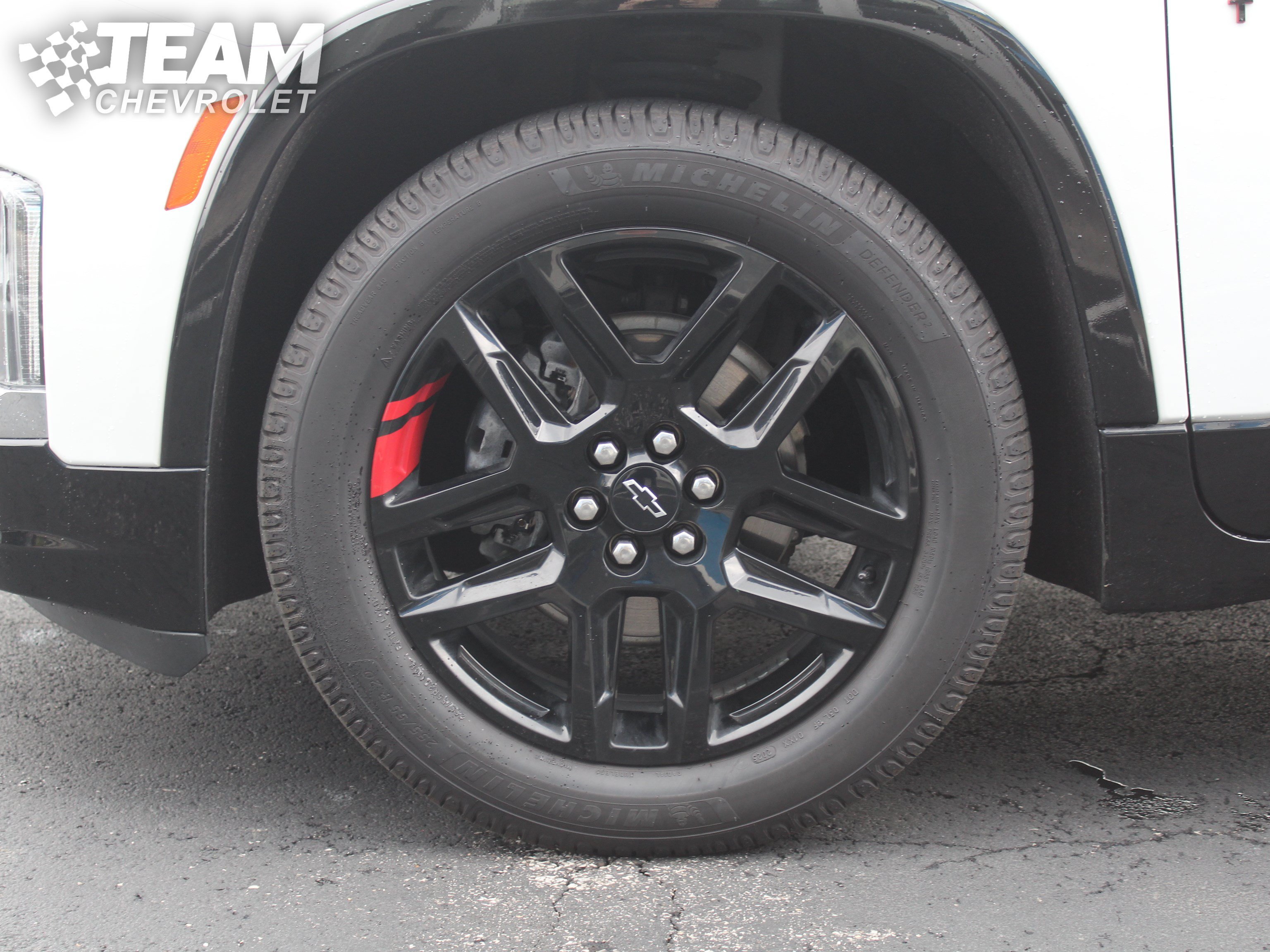Used 2022 Iridescent Pearl Tricoat Chevrolet Premier image 36