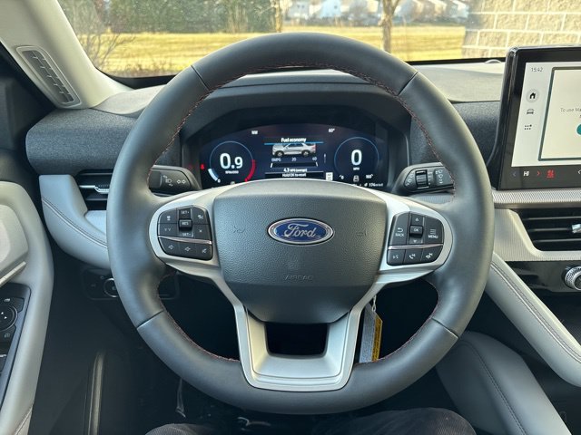 New 2026 Space White Metallic Ford Active image 51