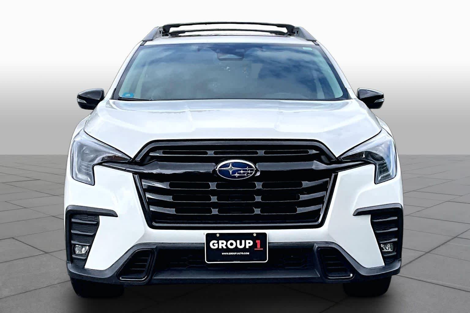 Used 2023 Crystal White Pearl Subaru Onyx Edition image 4