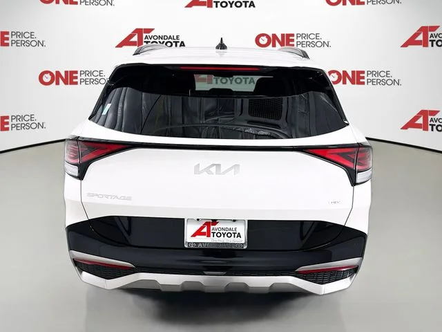 Used 2025 White Kia SX-Prestige image 6