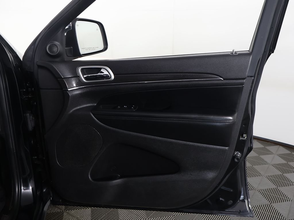 Used 2018 Black Jeep Limited image 23